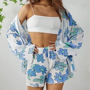 NWOT Two Piece Floral Set - Size L